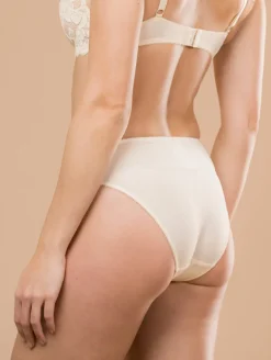 Culotte dentelle grandes fleurs