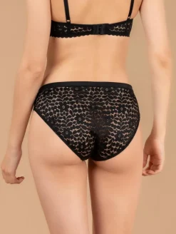 Slip micro dentelle fleurie